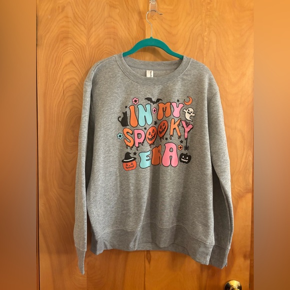 Source Unknown Gray In My Spooky Era Graphic Sweatshirt - Picture 1 of 6